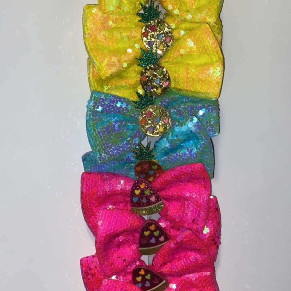 Hair bows